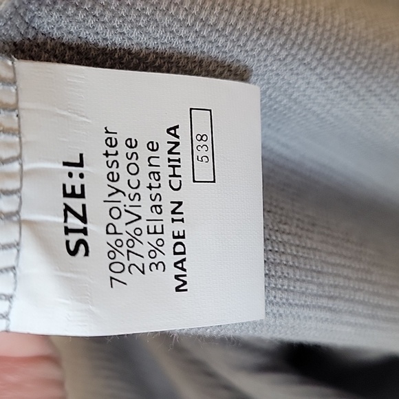 Sleeveless Gray V-Neck Dress With Pockets NWT - Picture 12 of 16